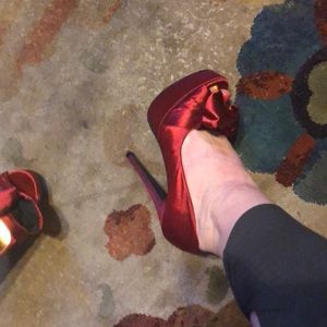 Liliana Heels Red Size 6 1/2